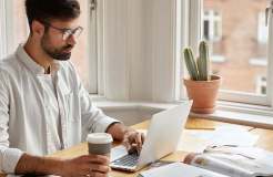 如何查看 Google Sheet 编辑历史记录